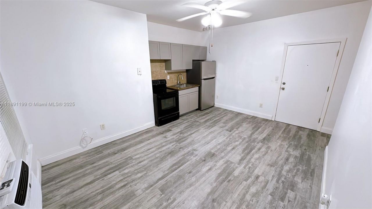 842 Meridian Ave, Unit 2C, Miami Beach, FL 33139 Photo