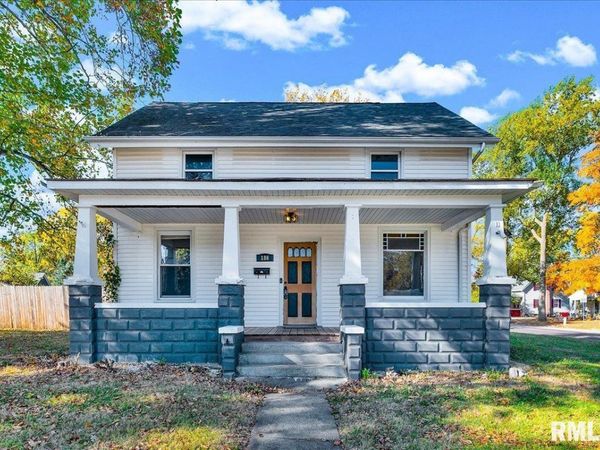 186 N CONE Street, Farmington, IL 61531