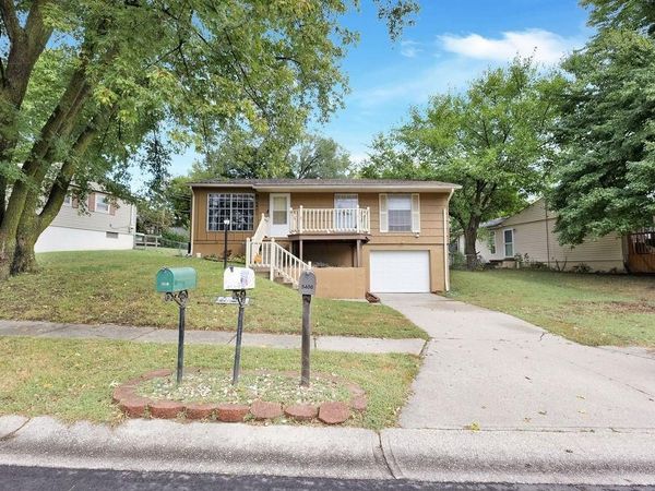 5401 Cranberry Hill Circle, St Joseph, MO 64503