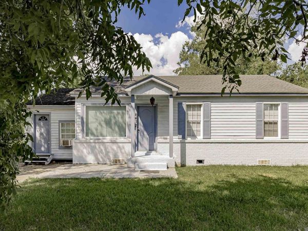 4437 Sumrall, Baton Rouge, LA 70811