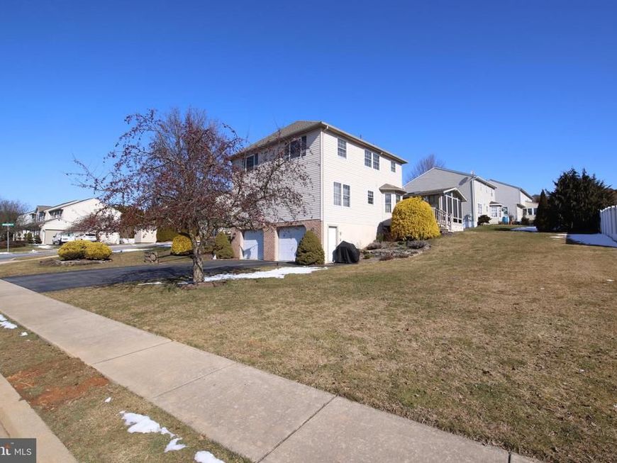 1162 Tuckerton Road, Reading, PA 19605 Main Photo