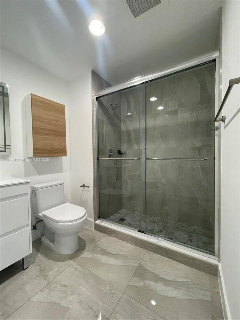 10 Aragon Ave, Unit 1412, Coral Gables, FL 33134 Photo