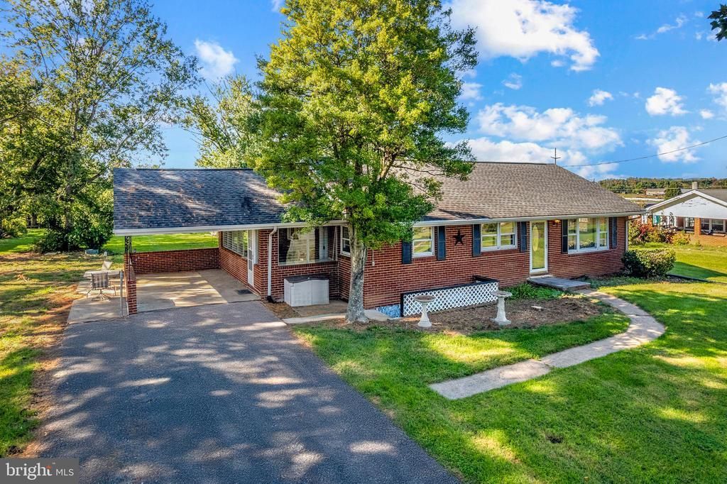 98 Cedar Ridge Road, Waynesboro, VA 22980 Main Photo