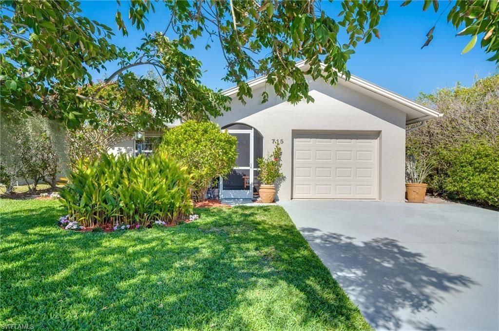 715 96th Ave N, Naples, FL 34108 Photo