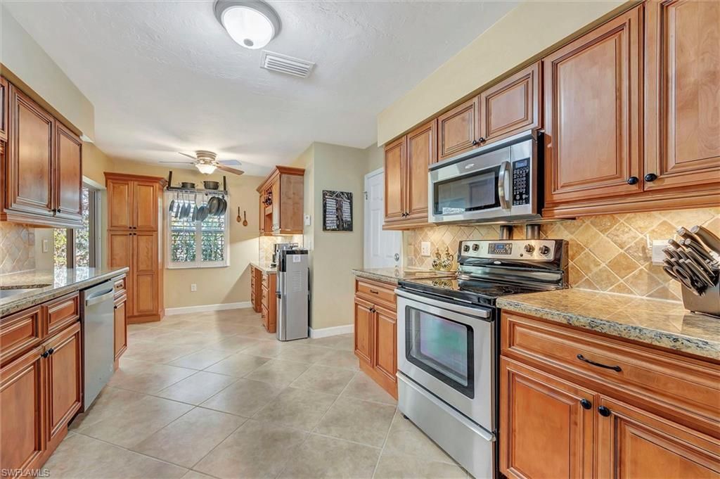 715 96th Ave N, Naples, FL 34108 Photo