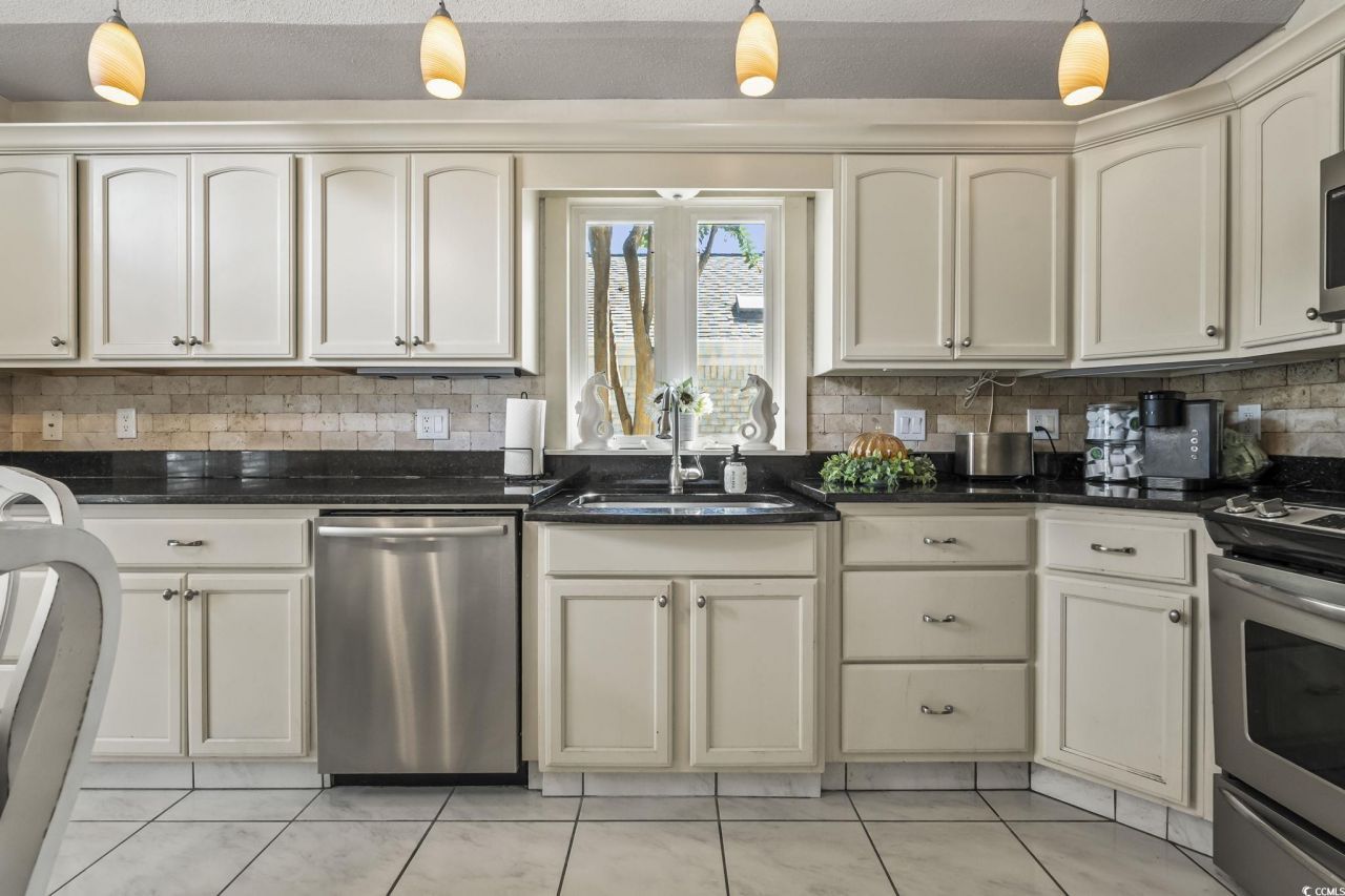 979 Antilles Ct. Photo 18