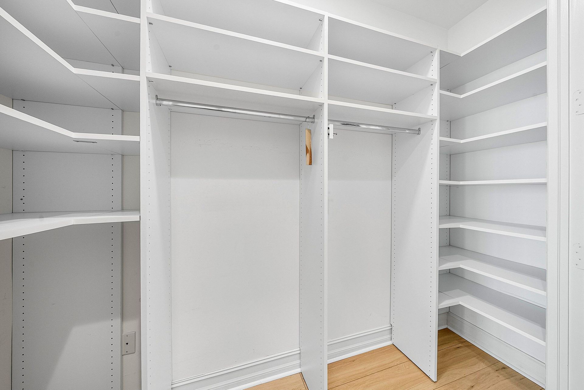 550 SE Mizner Boulevard, Unit B906, Boca Raton, FL 33432 Photo