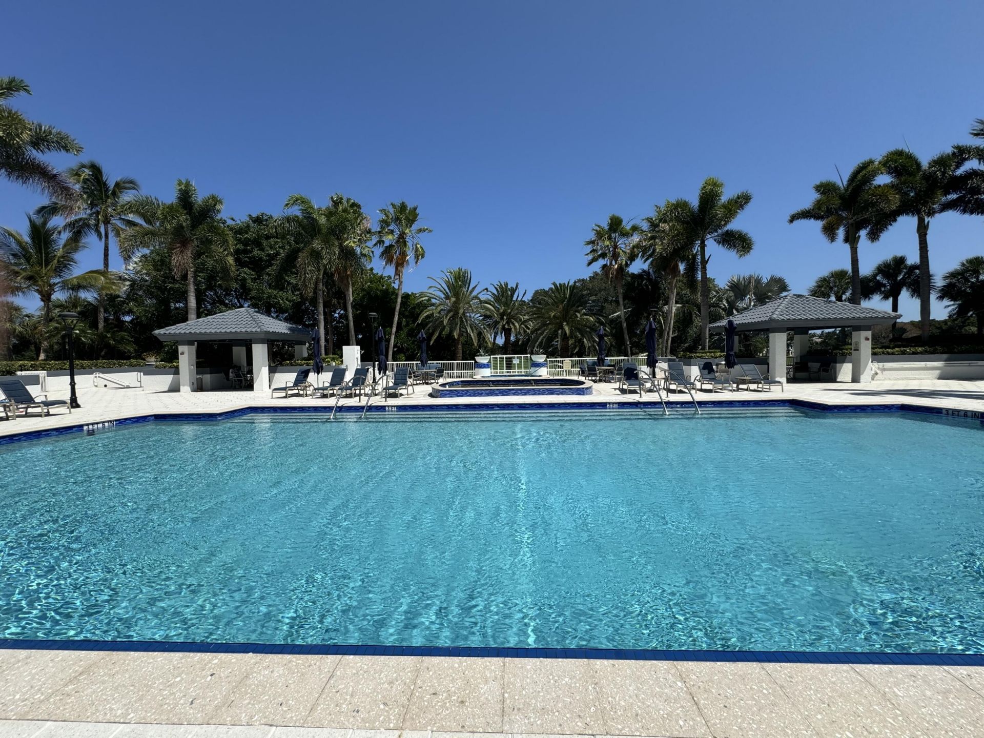 550 SE Mizner Boulevard, Unit B906, Boca Raton, FL 33432 Photo