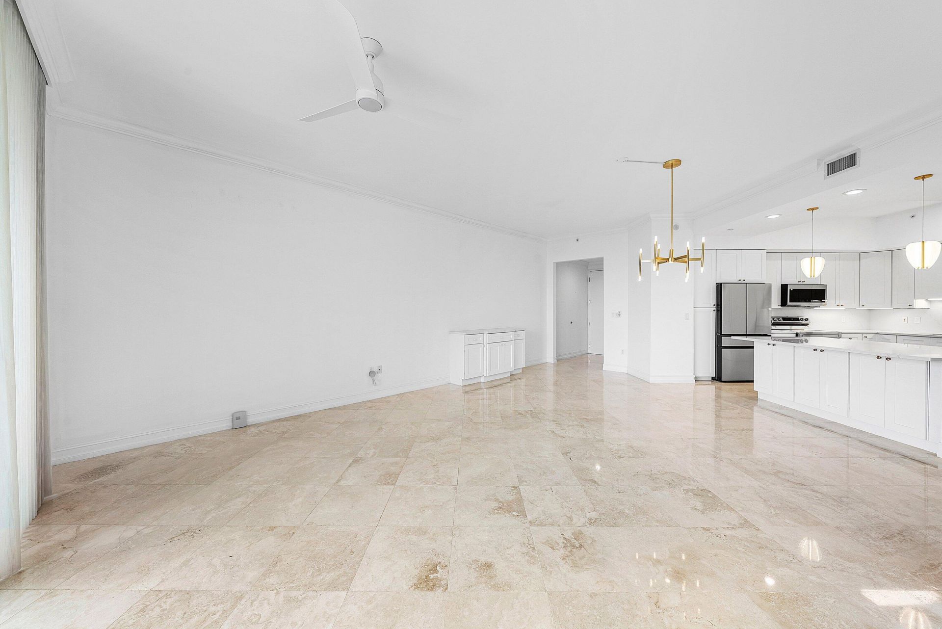 550 SE Mizner Boulevard, Unit B906, Boca Raton, FL 33432 Photo