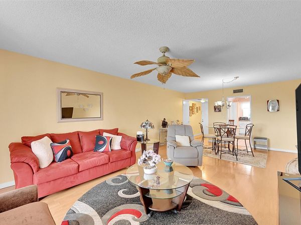 3475 Broken Woods Drive, Unit 401, Coral Springs, FL 33065