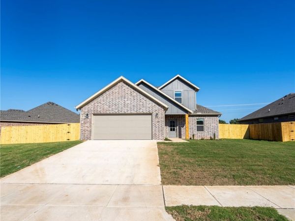 64 W Gilpin Street, Farmington, AR 72730