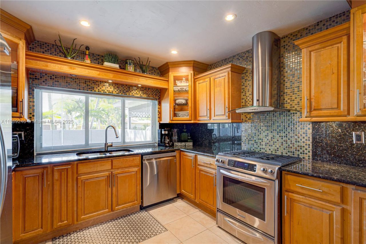 10735 SW 134 Terrace, Miami, FL 33176 Photo