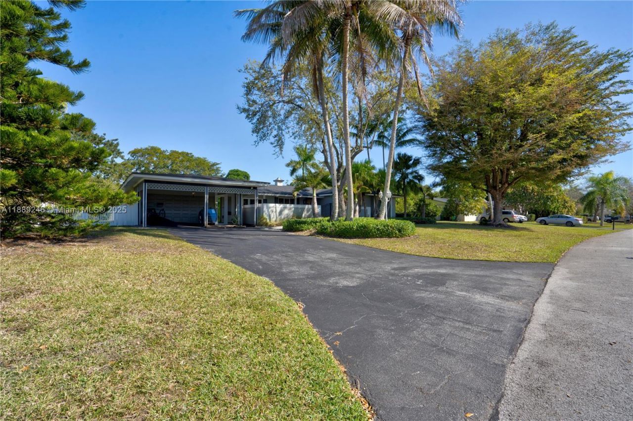 10735 SW 134 Terrace, Miami, FL 33176 Photo