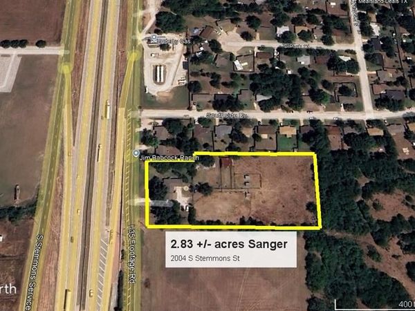 2004 S Stemmons Street, Sanger, TX 76266