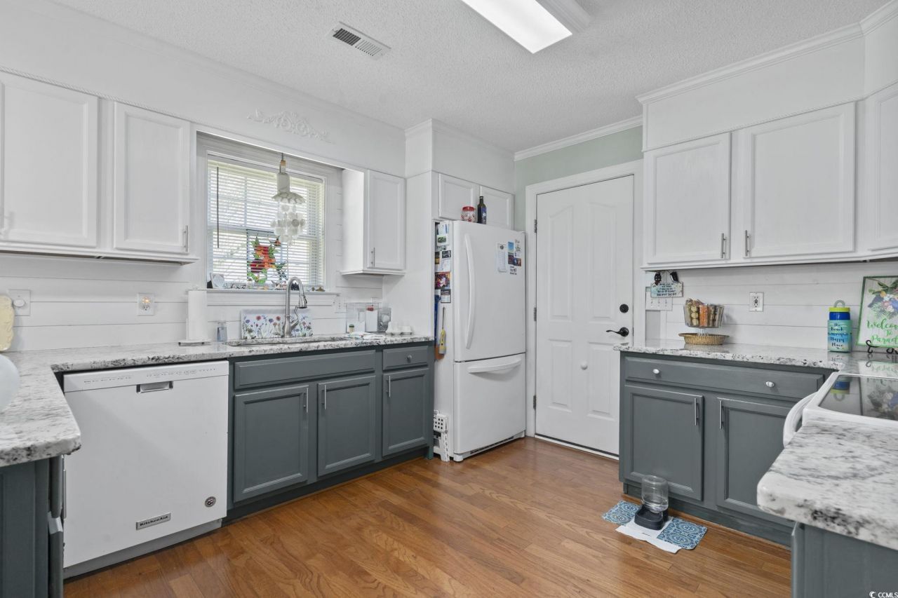 3607 Brampton Dr. Photo 11