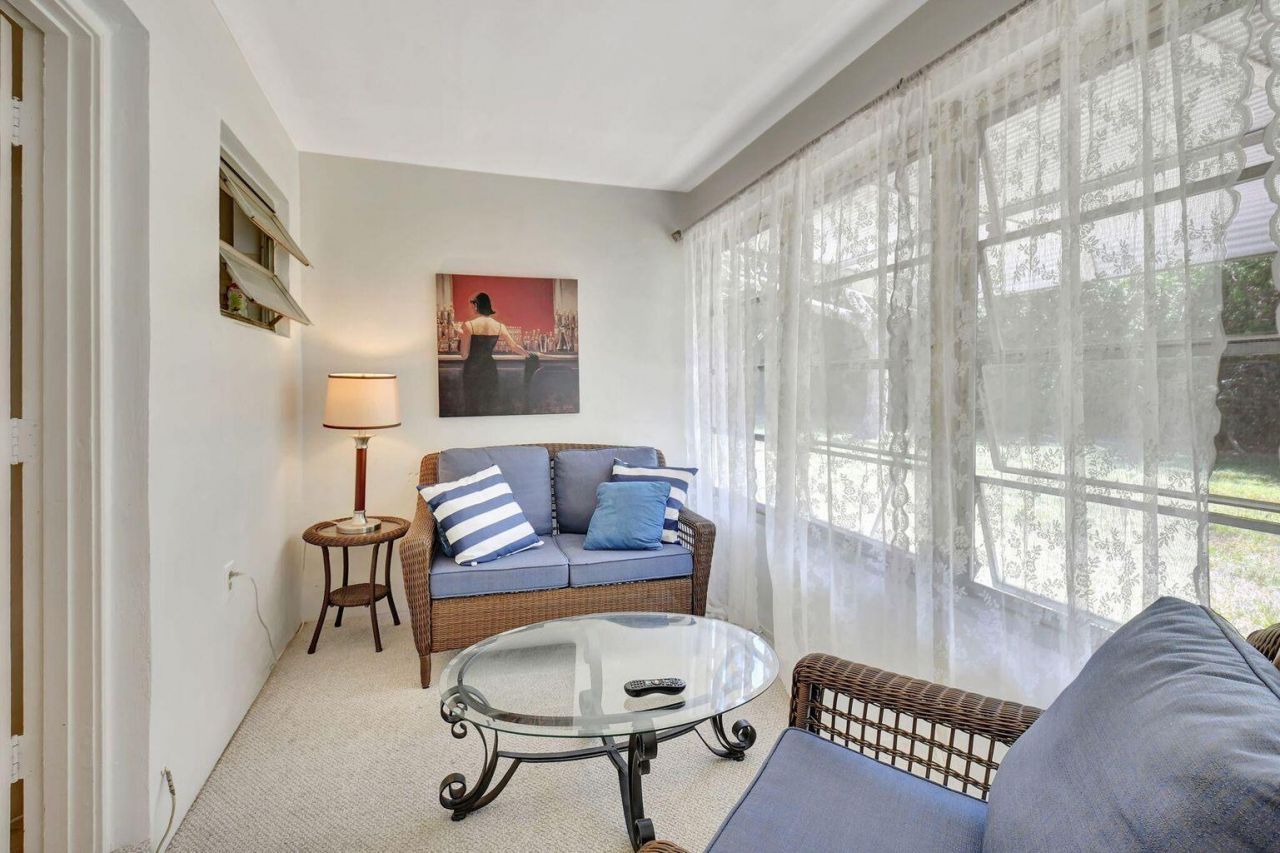 170 High Point Terrace E, Unit Apt B, Delray Beach, FL 33445 Photo