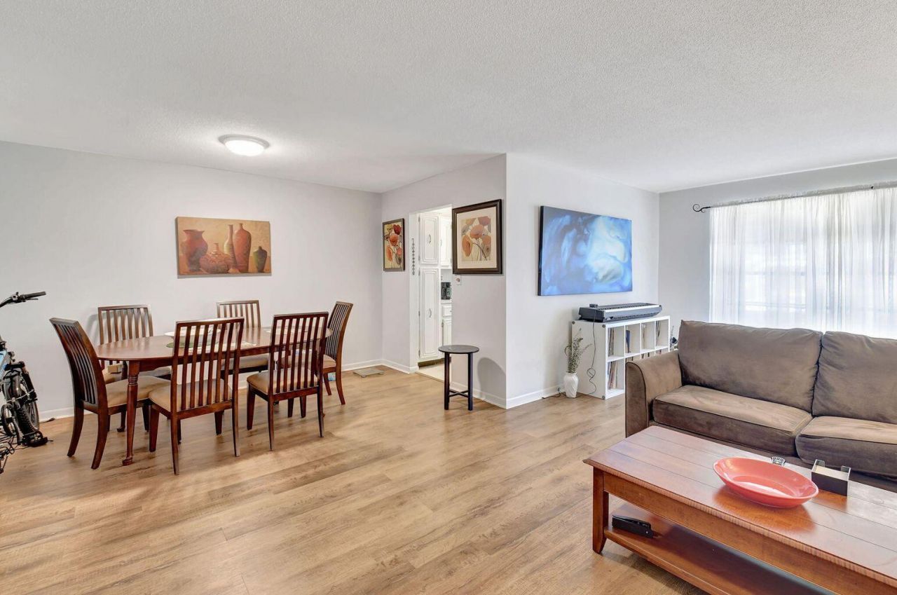 170 High Point Terrace E, Unit Apt B, Delray Beach, FL 33445 Photo