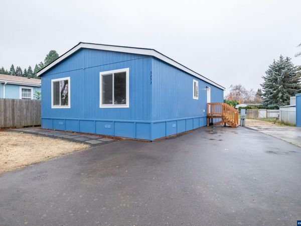 3253 Comber Ct NE, Salem, OR 97305