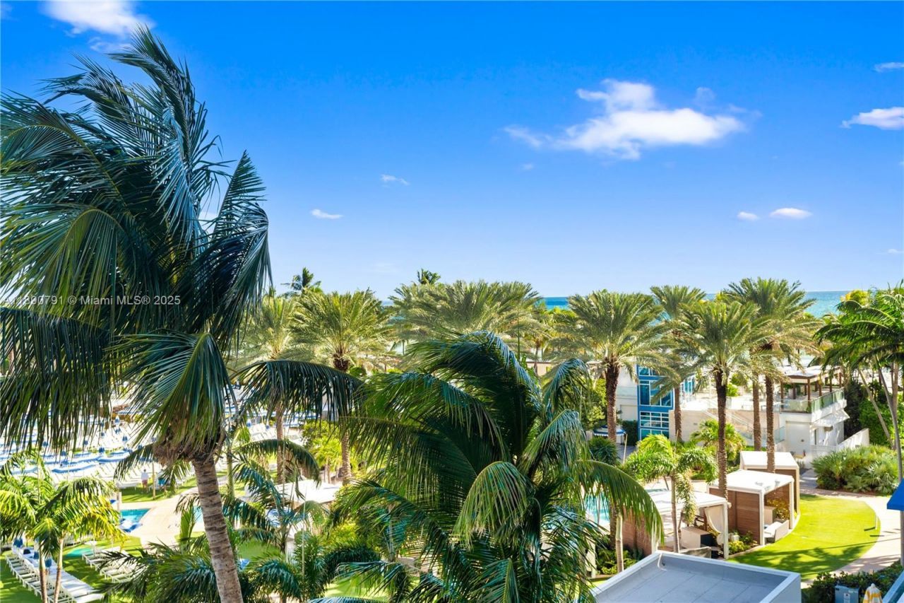 4391 Collins Ave, Unit 402, Miami Beach, FL 33140 Photo