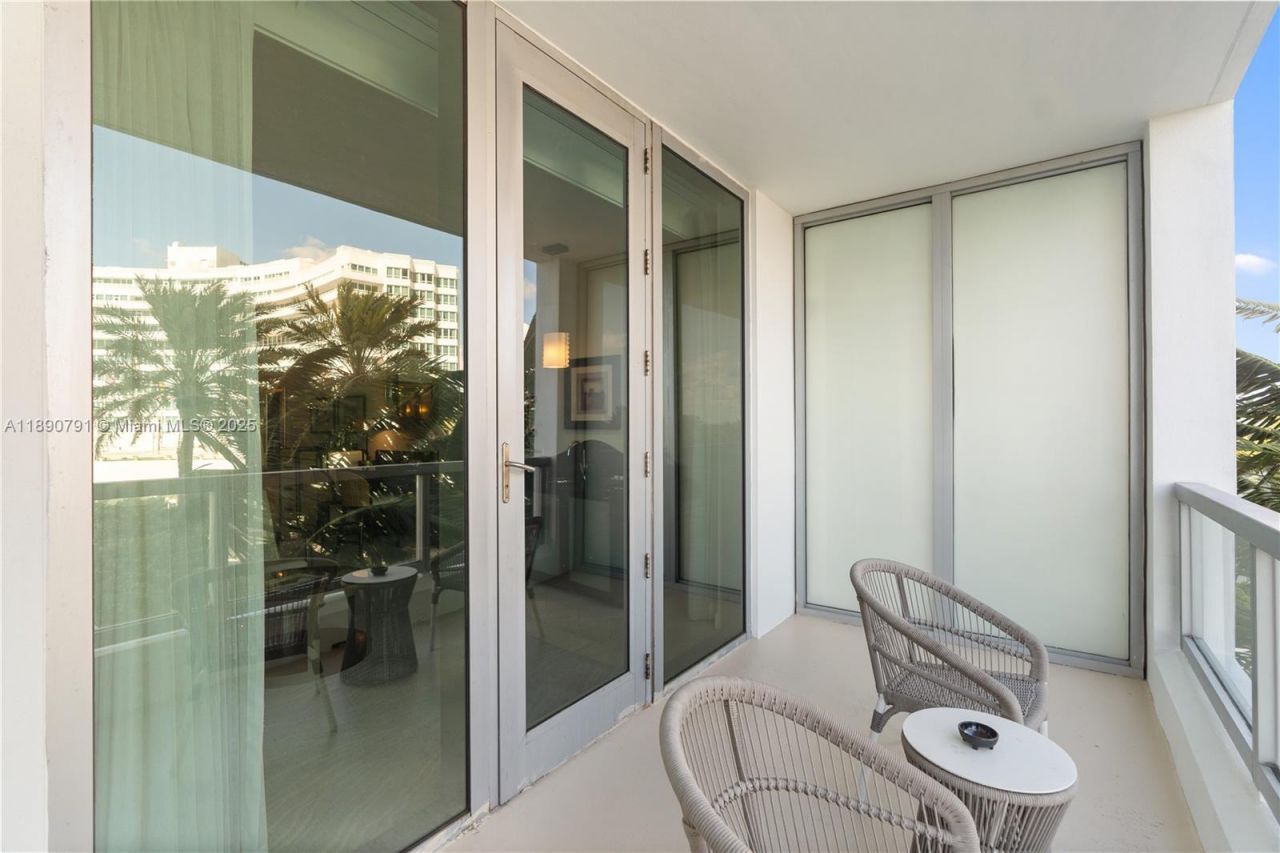 4391 Collins Ave, Unit 402, Miami Beach, FL 33140 Photo