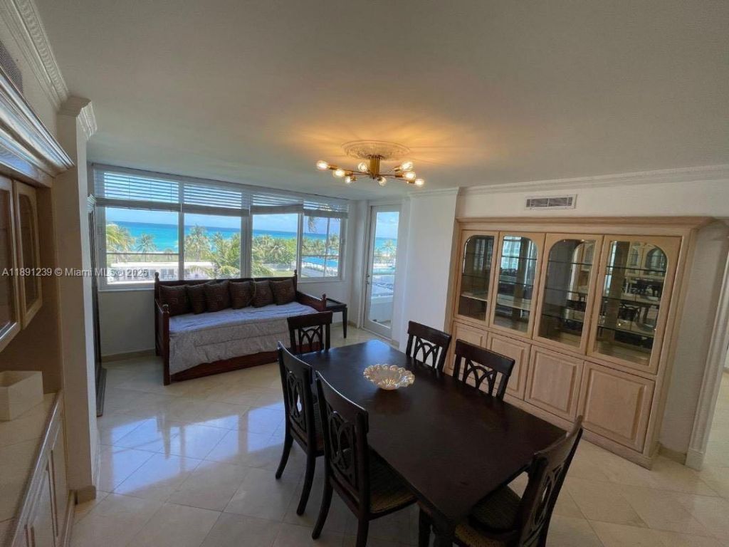 5005 Collins Ave, Unit 411, Miami Beach, FL 33140 Photo