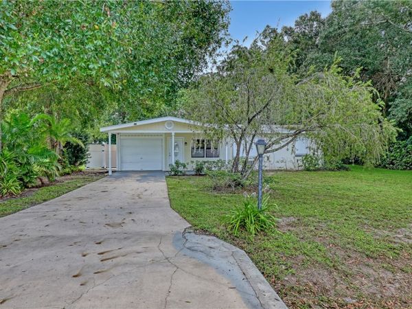 1915 47th Avenue, Vero Beach, FL 32966