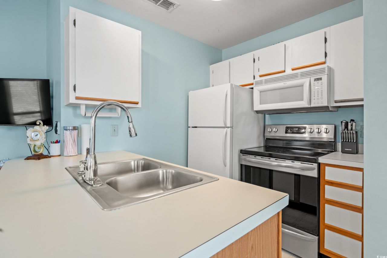 408 Tree Top Ct. Photo 7