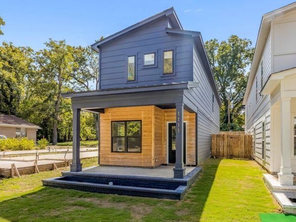 1111 WALKER AVE, Memphis, TN 38106