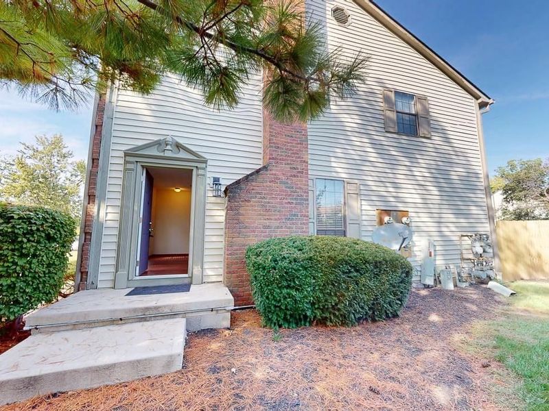 5294 Brandy Oaks Lane, Columbus, OH 43220 Photo 1