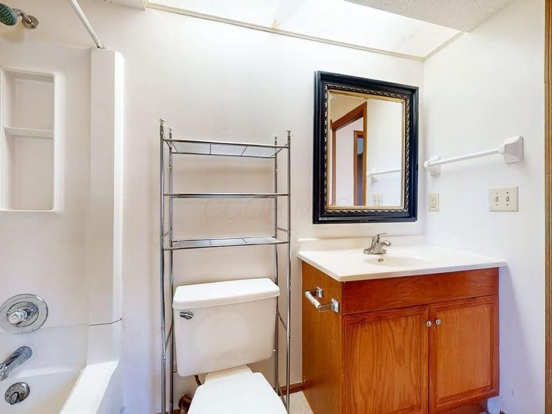 5294 Brandy Oaks Lane, Columbus, OH 43220 Photo 18