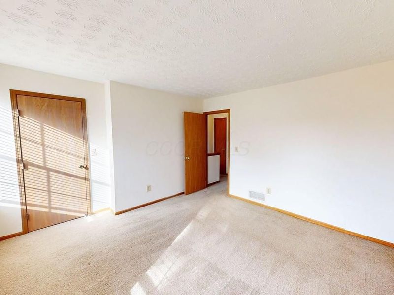 5294 Brandy Oaks Lane, Columbus, OH 43220 Photo 22