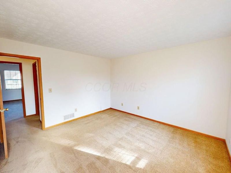 5294 Brandy Oaks Lane, Columbus, OH 43220 Photo 23