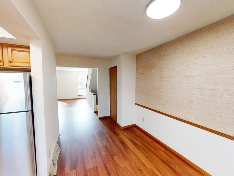 5294 Brandy Oaks Lane, Columbus, OH 43220 Photo 9