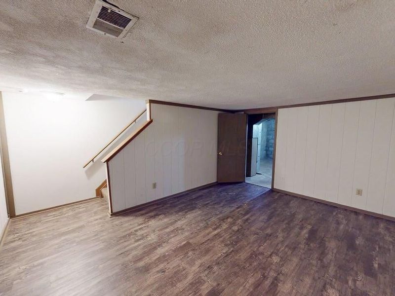 5273 Brandy Oaks Lane, Columbus, OH 43220 Photo 22