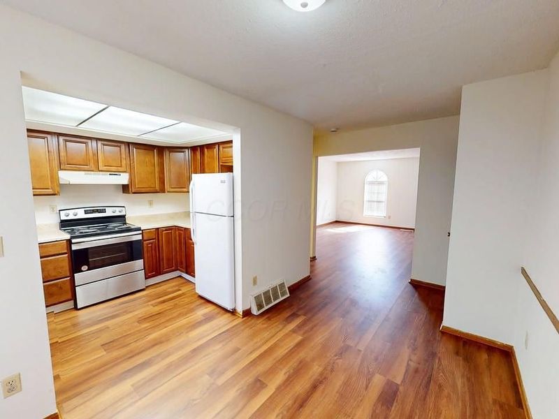 5273 Brandy Oaks Lane, Columbus, OH 43220 Photo 7