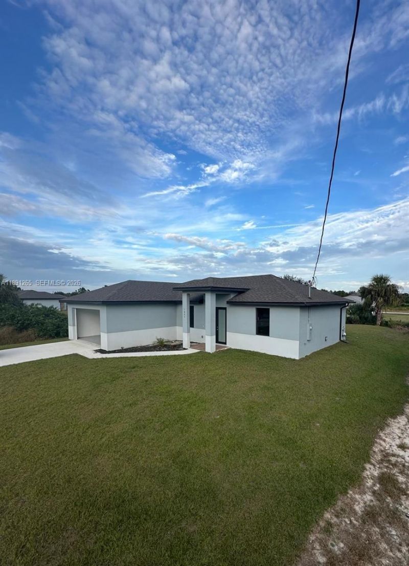 1051 Eisenhower Blvd, Lehigh Acres, FL 33974 Photo