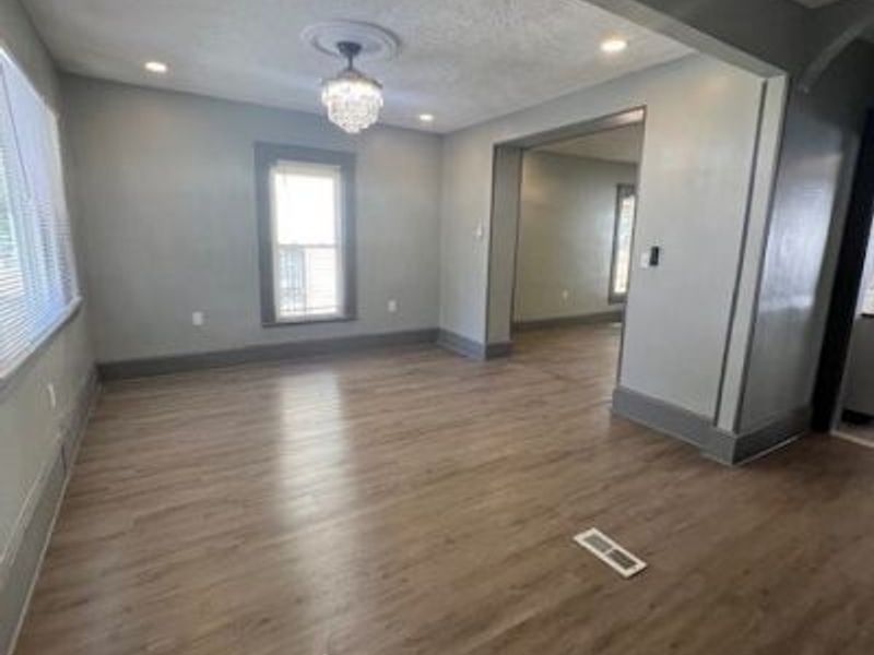 10639 Dupont Avenue, Cleveland, OH 44108 Photo 12