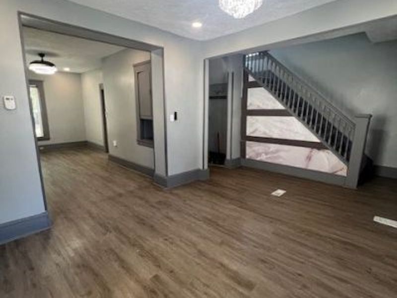 10639 Dupont Avenue, Cleveland, OH 44108 Photo 16