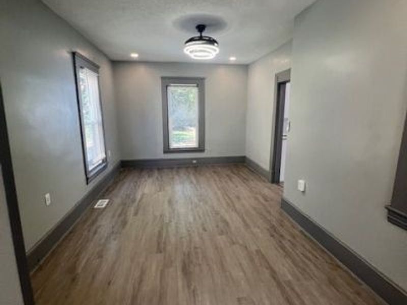 10639 Dupont Avenue, Cleveland, OH 44108 Photo 18