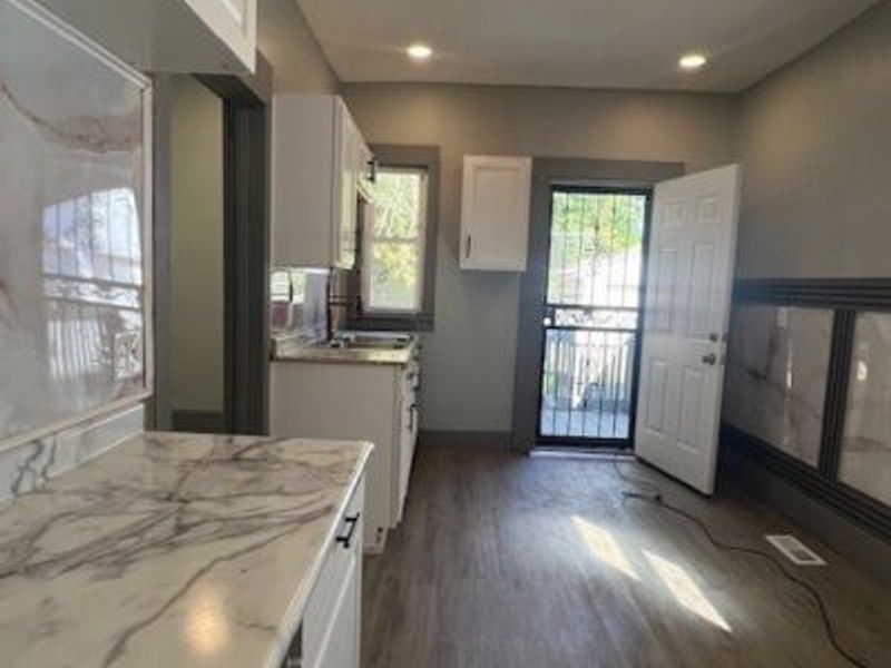 10639 Dupont Avenue, Cleveland, OH 44108 Photo 27