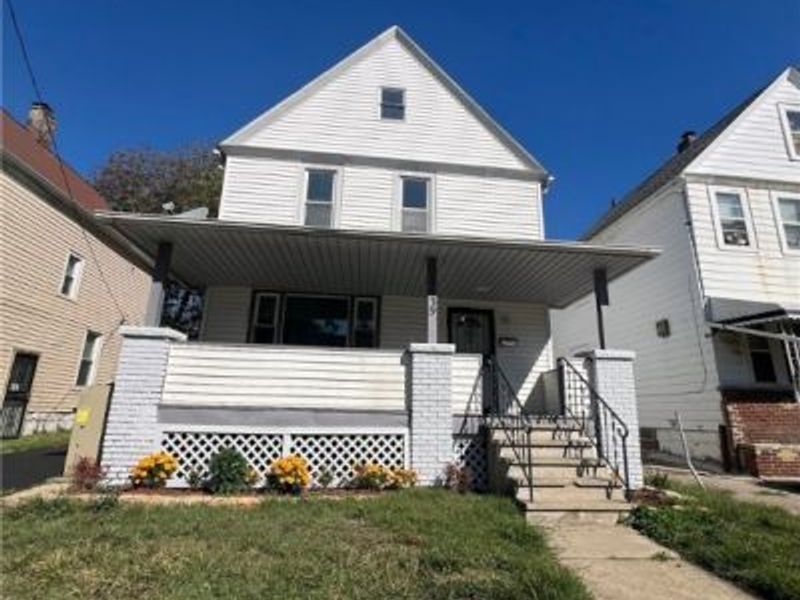 10639 Dupont Avenue, Cleveland, OH 44108 Photo 3