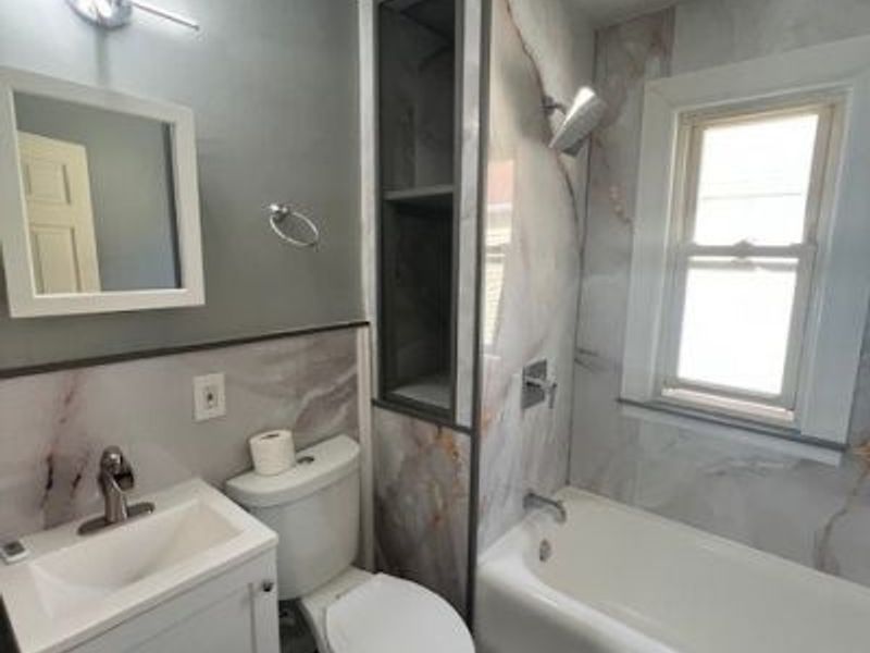 10639 Dupont Avenue, Cleveland, OH 44108 Photo 35