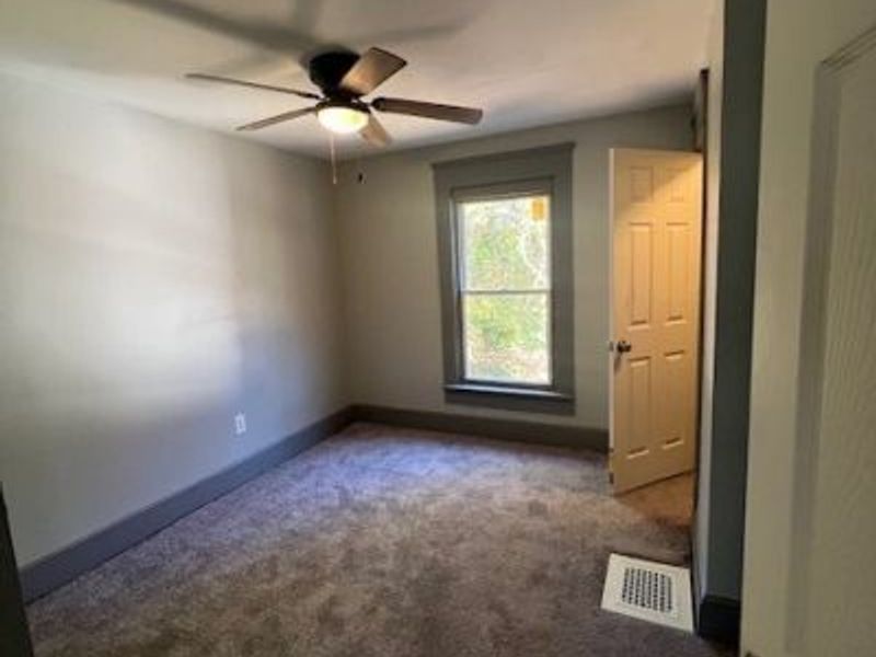 10639 Dupont Avenue, Cleveland, OH 44108 Photo 37