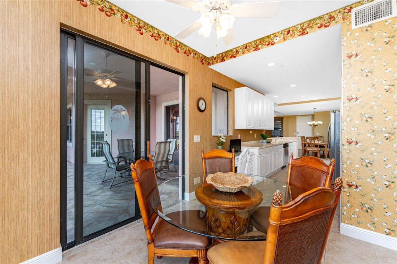 24351 Baltic Ave, Unit 203, Punta Gorda, FL 33955 Photo