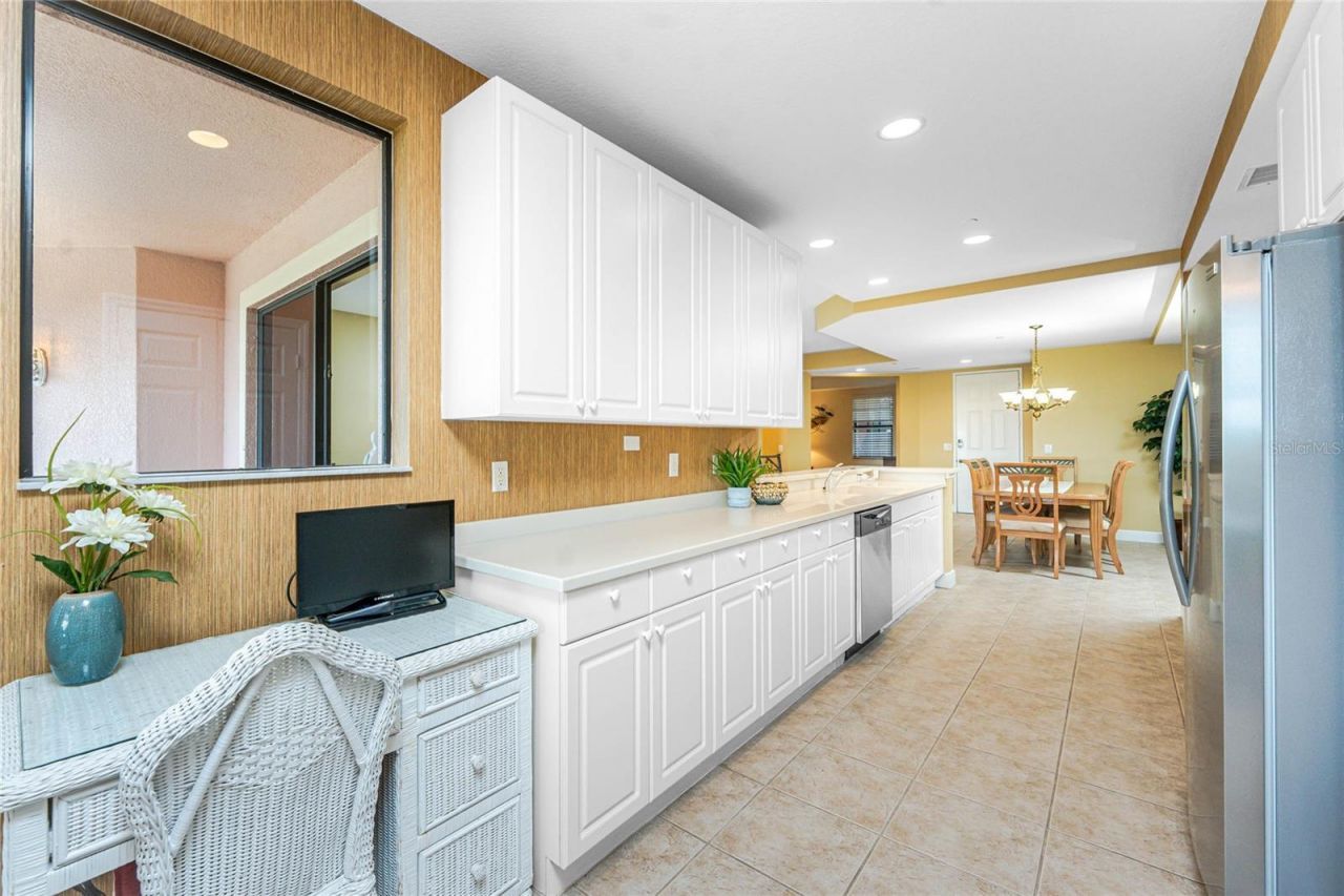 24351 Baltic Ave, Unit 203, Punta Gorda, FL 33955 Photo