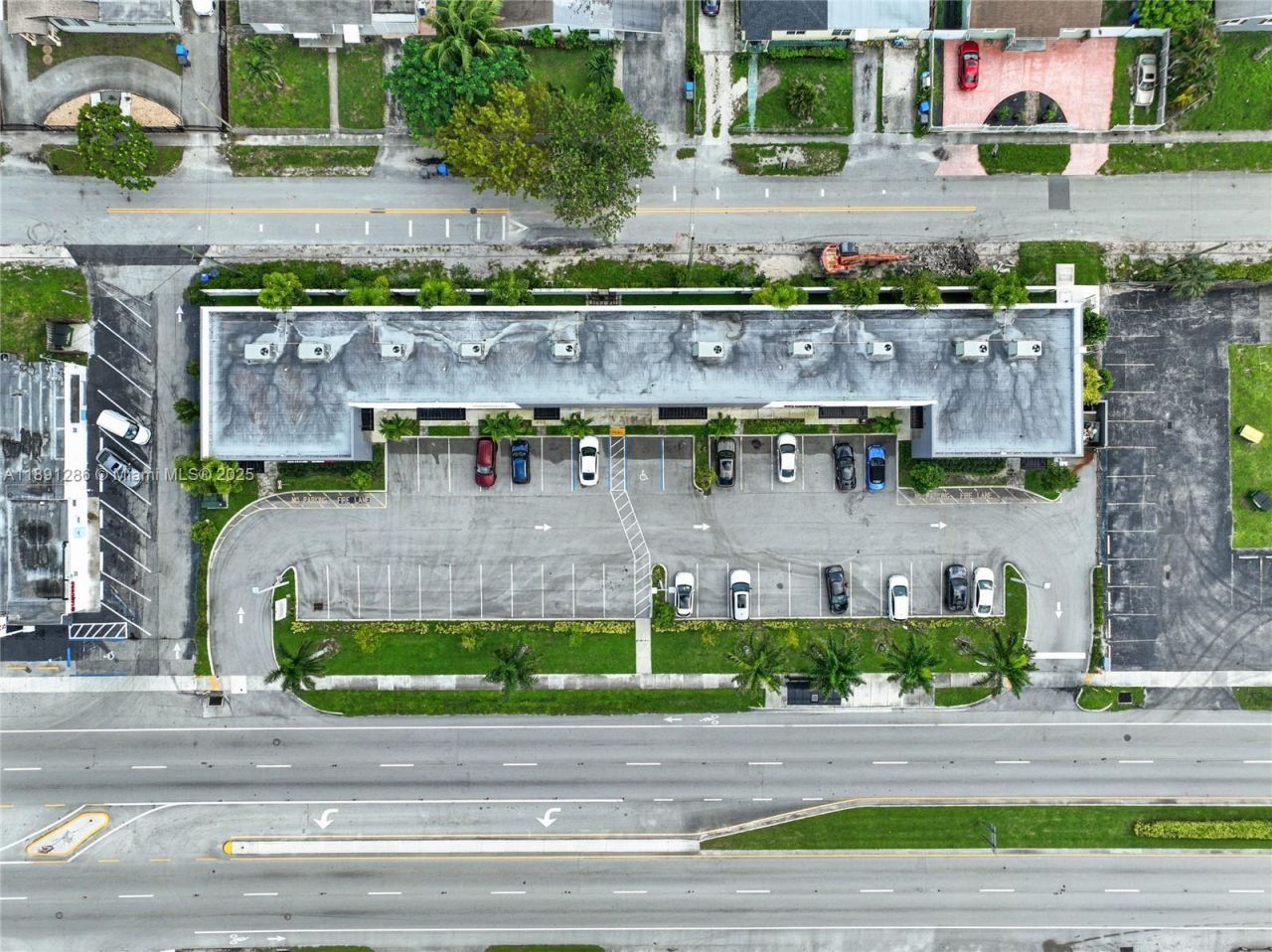 4250 W Hallandale Beach Blvd, Pembroke Park, FL 33023 Photo