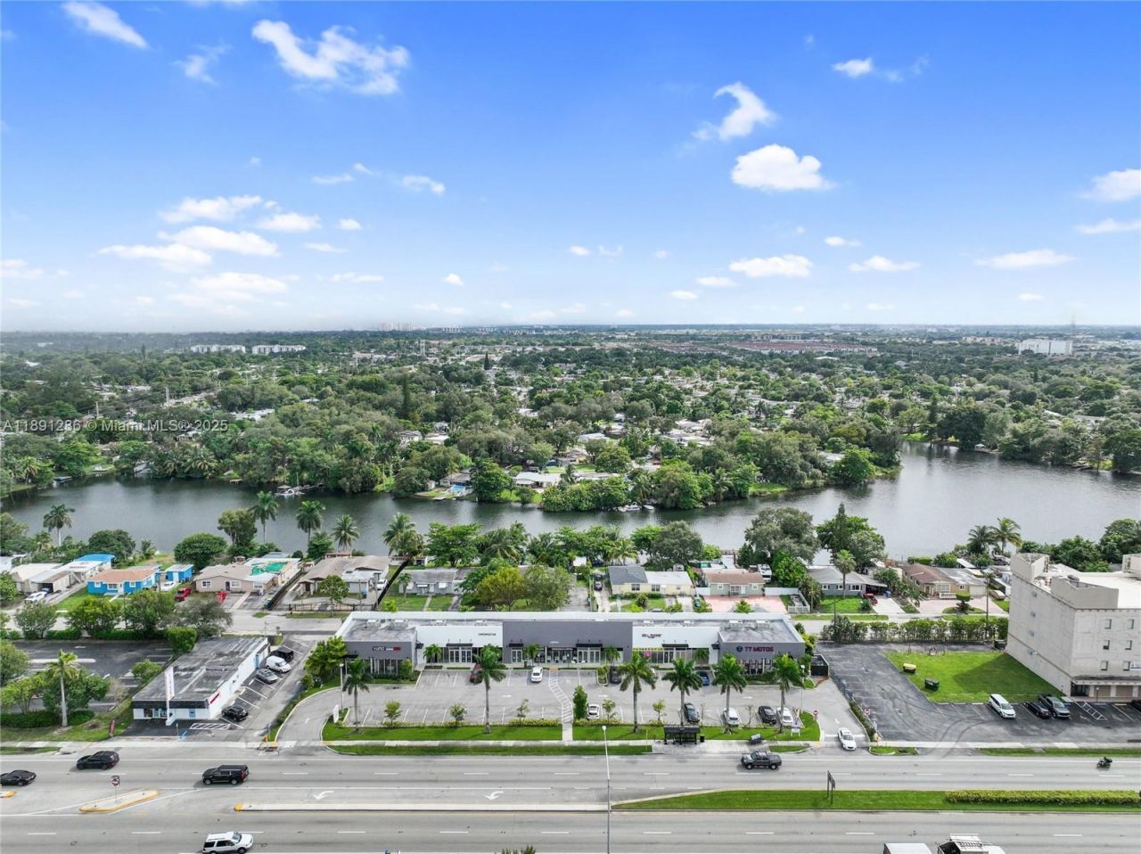 4250 W Hallandale Beach Blvd, Pembroke Park, FL 33023 Photo