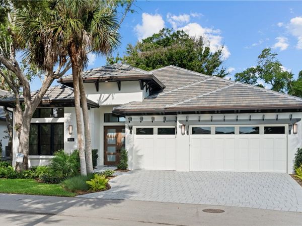 9241 Seaglass Court, Vero Beach, FL 32963