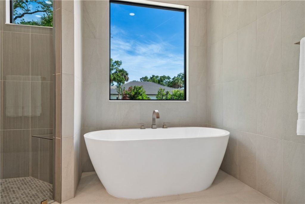 9241 Seaglass Court, Vero Beach, FL 32963 Photo