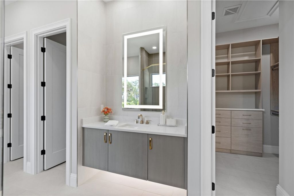 9241 Seaglass Court, Vero Beach, FL 32963 Photo